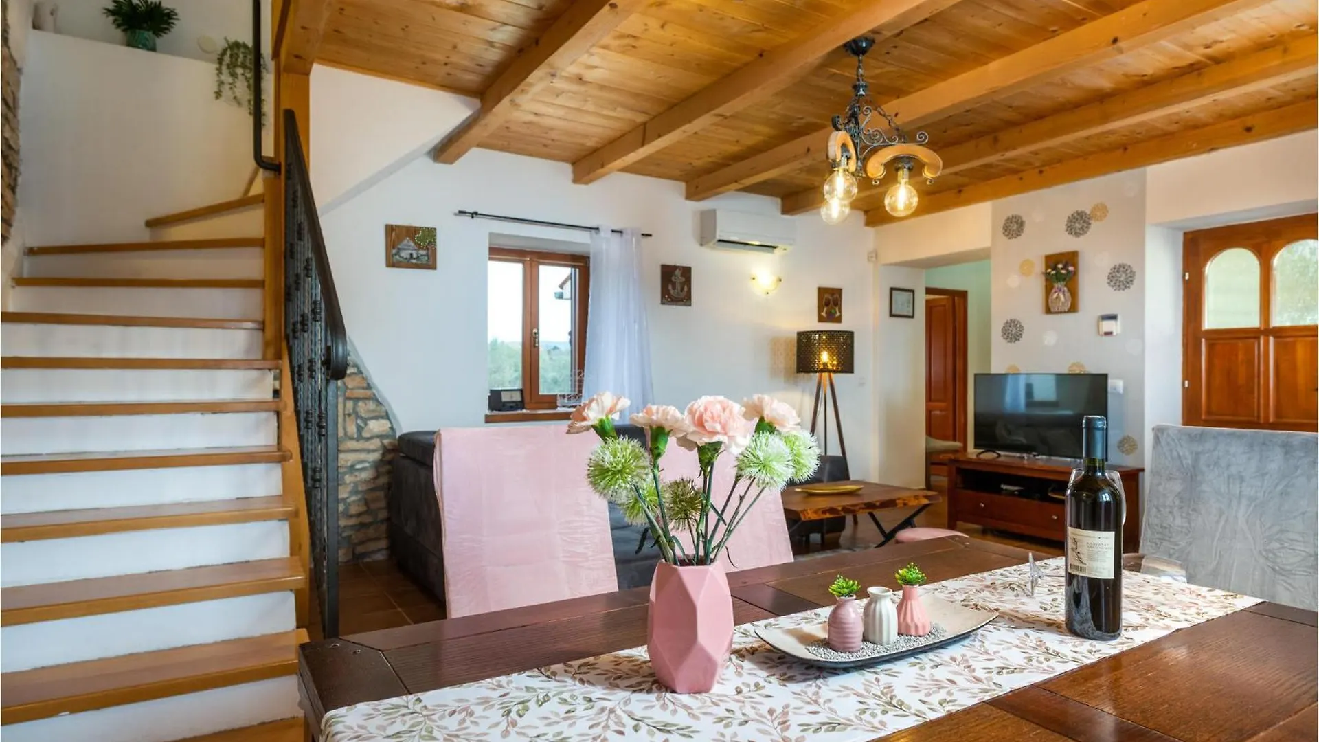 3 Bedroom Stunning Home In Krnica 0*,  Croatia