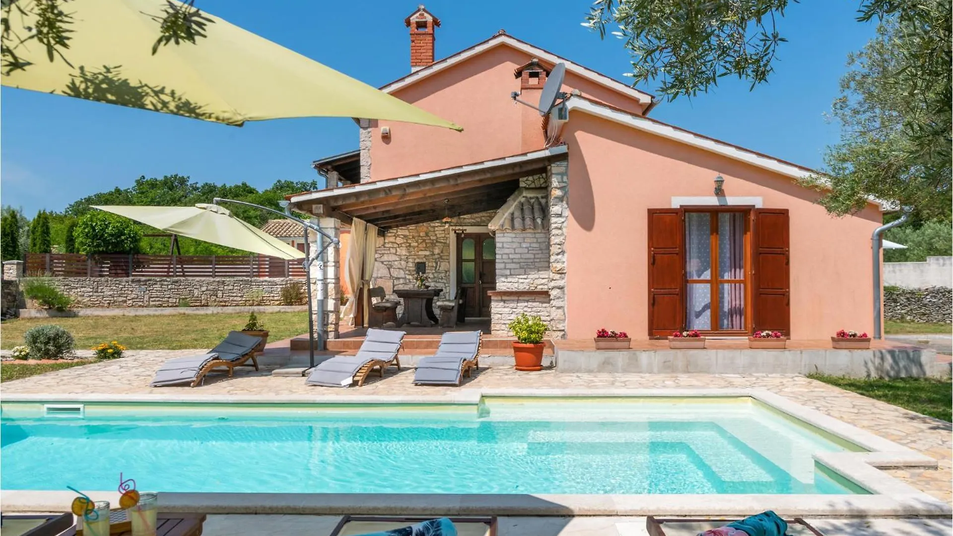 3 Bedroom Stunning Home In Krnica 0*,
