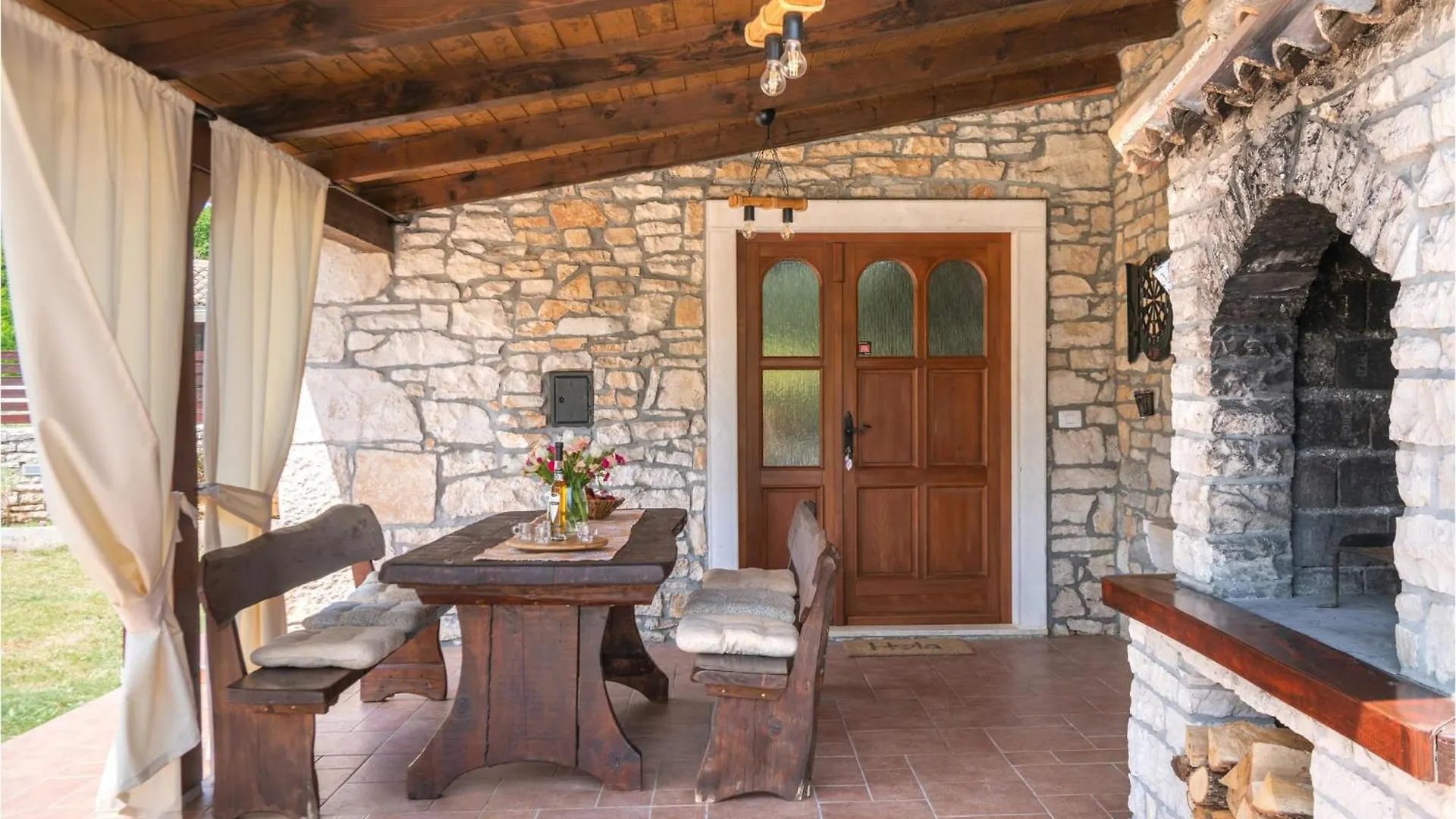 3 Bedroom Stunning Home In Krnica Holiday home