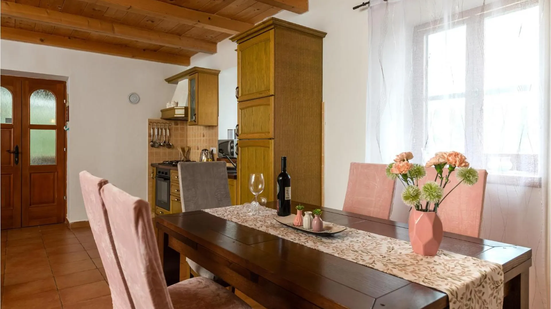 3 Bedroom Stunning Home In Krnica 0*,
