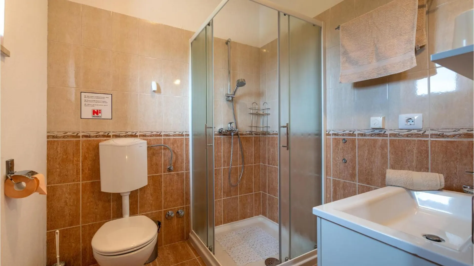 3 Bedroom Stunning Home In Krnica 0*,  Croatia