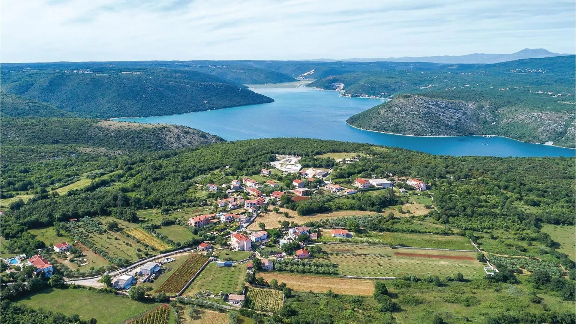 3 Bedroom Stunning Home In Krnica 0*,  Croatia